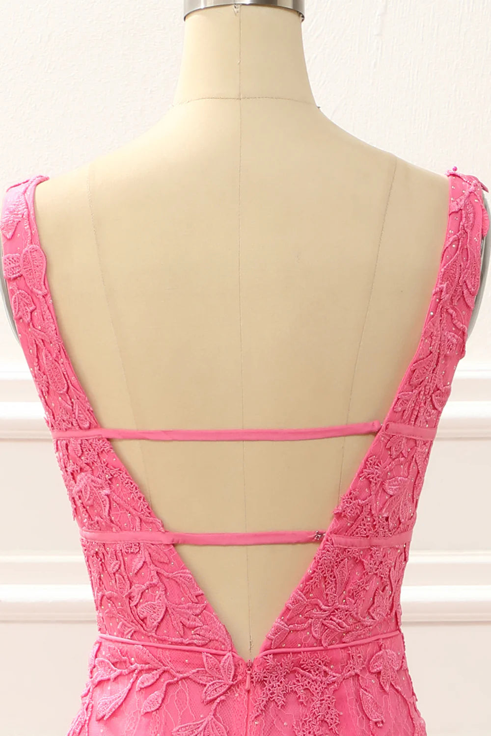 Vestido de fiesta de sirena de tul rosa intenso con apliques