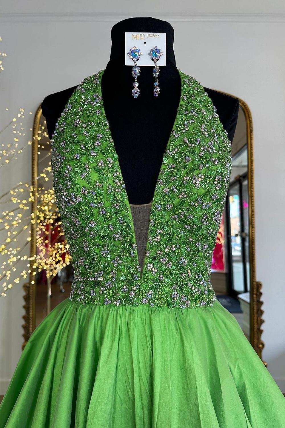 Vestido de fiesta largo verde con cuello halter, corte princesa y cuentas de Weitese