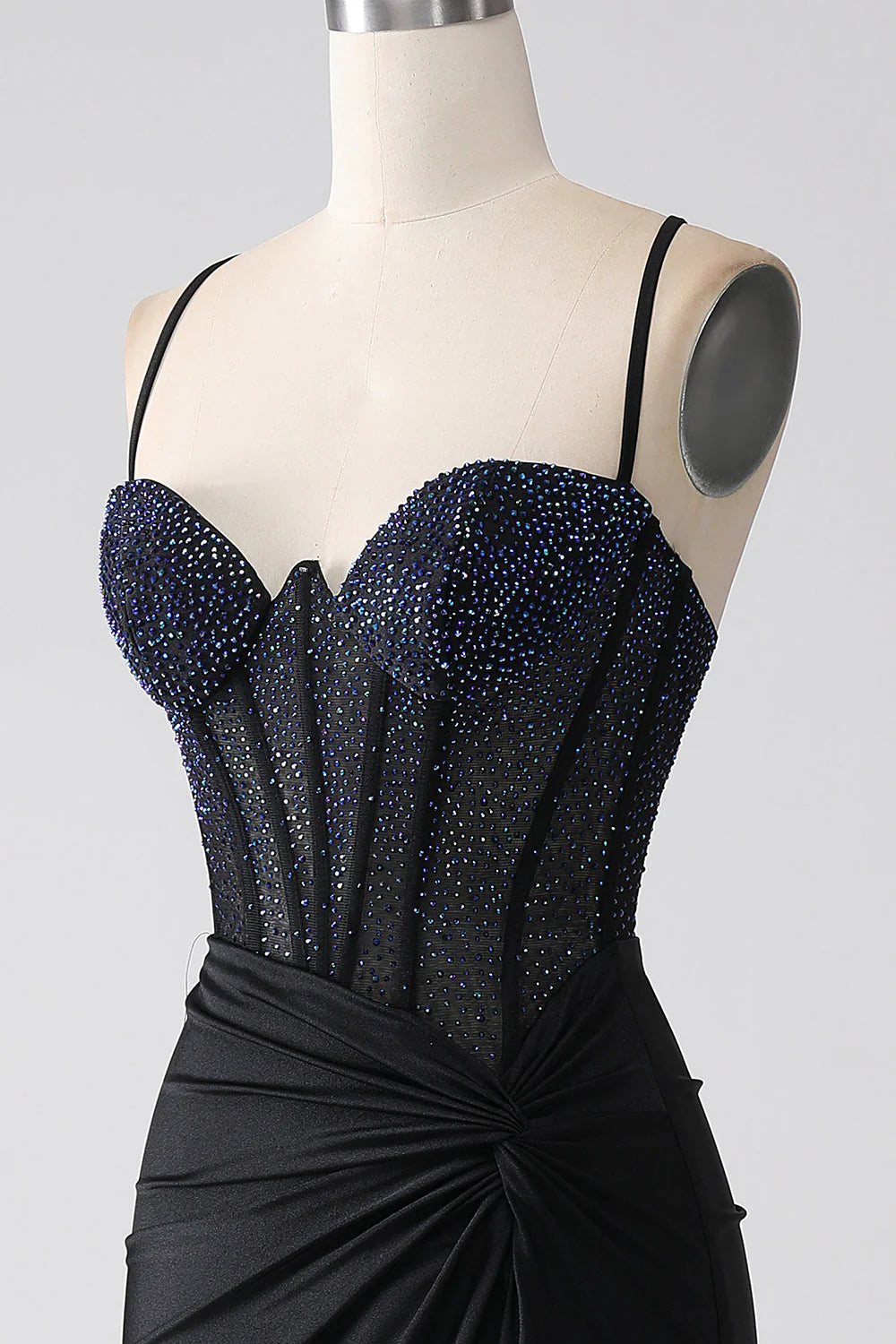 Vestido de fiesta largo con corsé y tirantes finos de sirena con cuentas