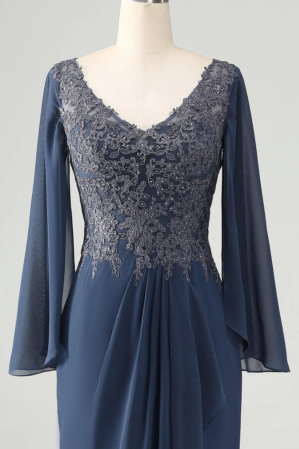 Glitter Mermaid V Neck Beaded Mother Of Bride Dress With Appliques