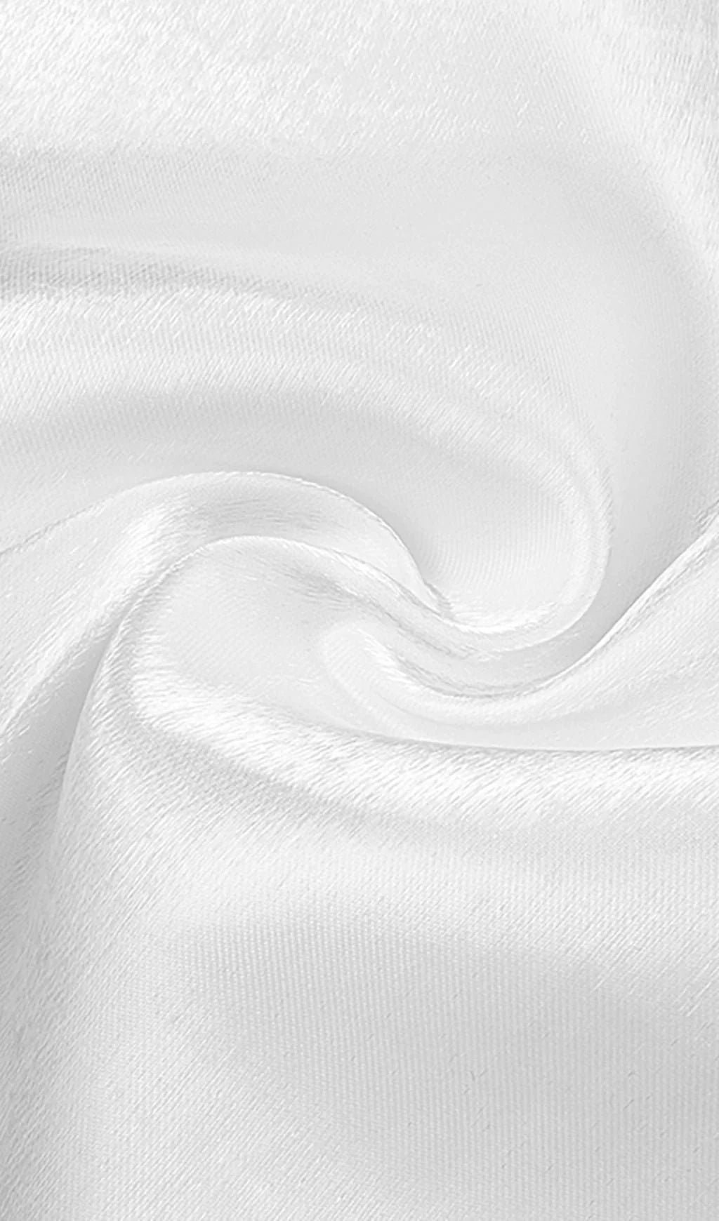 Robe de bal bustier en satin blanc à manches bouffantes