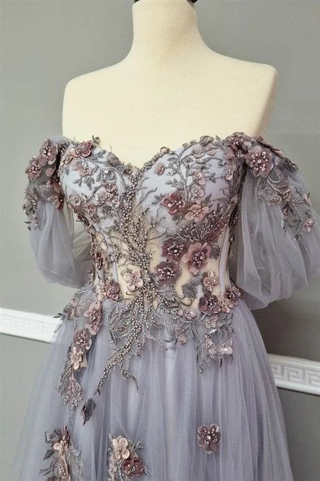 Robe de bal longue en tulle, coupe trapèze, dos nu, longueur au sol, épaules dénudées, avec appliques