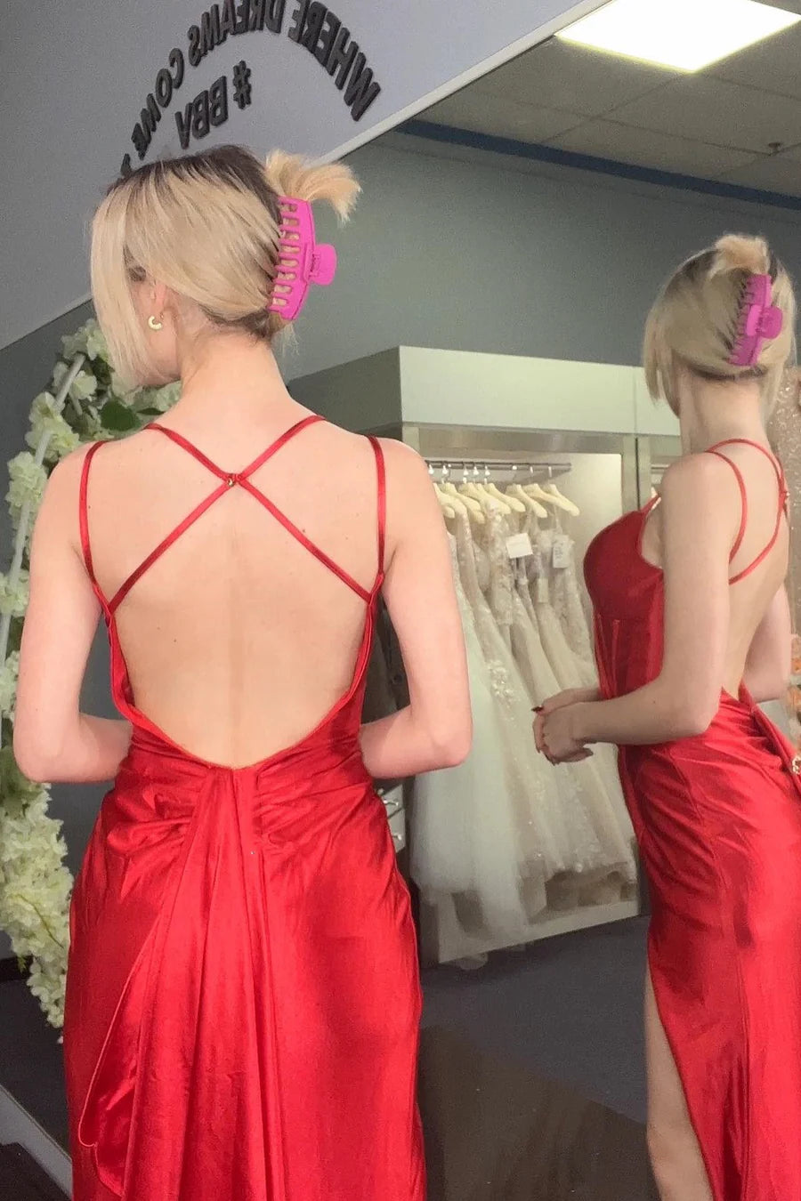 Vestido de fiesta de sirena con tirantes finos, espalda descubierta y hombros descubiertos con abertura alta