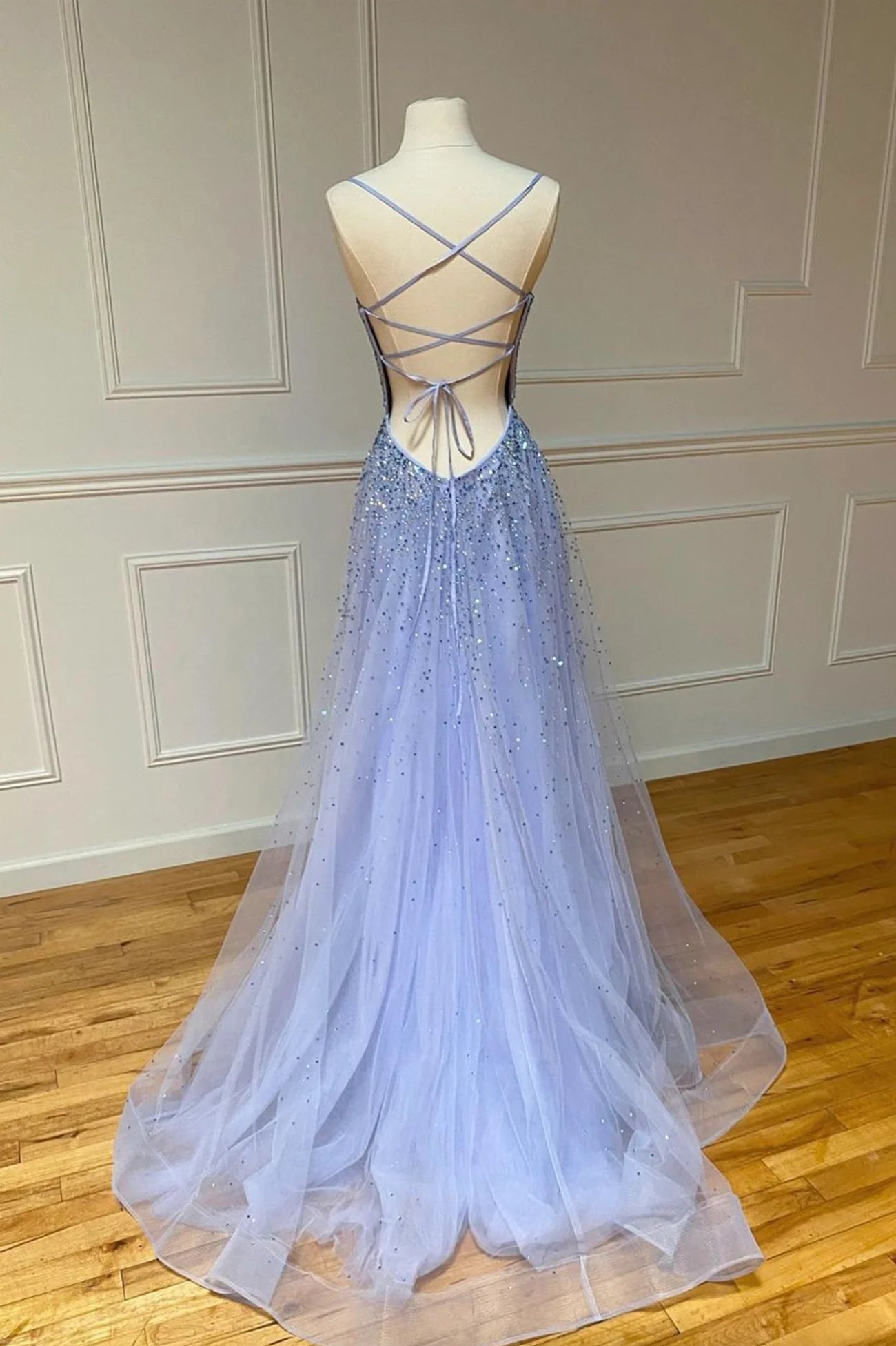 Robe de bal longue en tulle et perles, dos nu, coupe trapèze