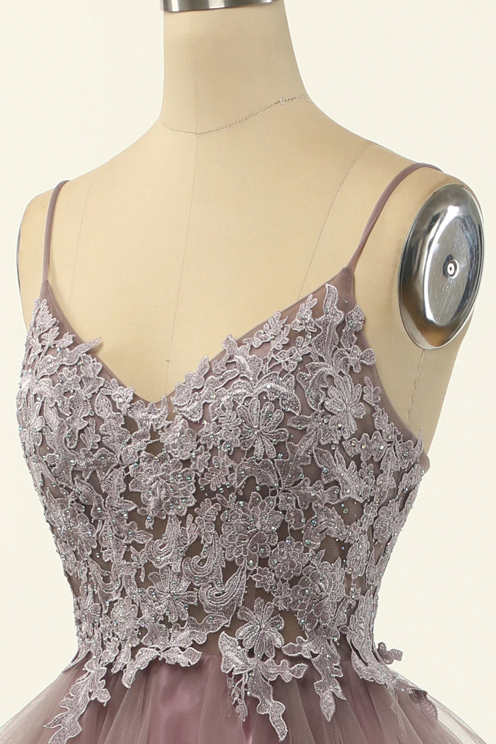 Tulle Spaghetti Straps Prom Dress With Appliques