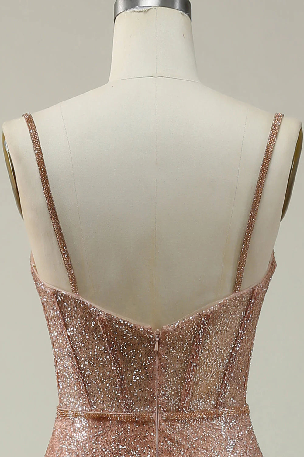 Robe de bal longue sirène à paillettes et décolleté en cœur