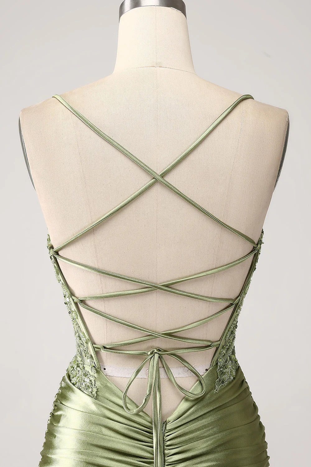 Vestido de fiesta de sirena con tirantes finos, espalda con cordones y abertura