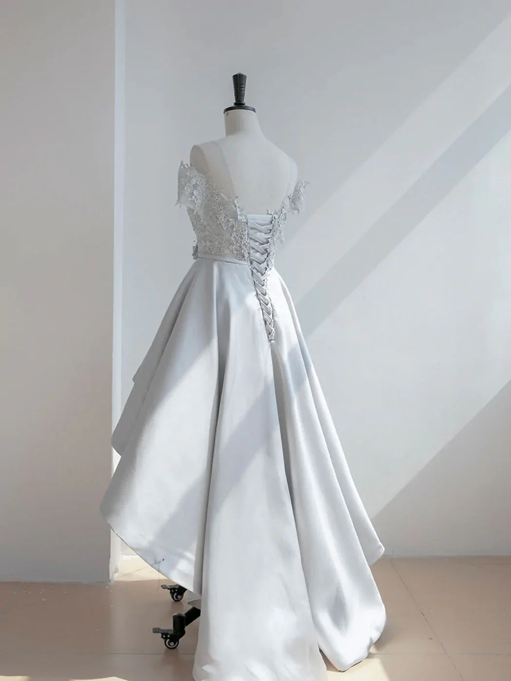 Gray Scoop Neckline High Low Lace Prom Dresses