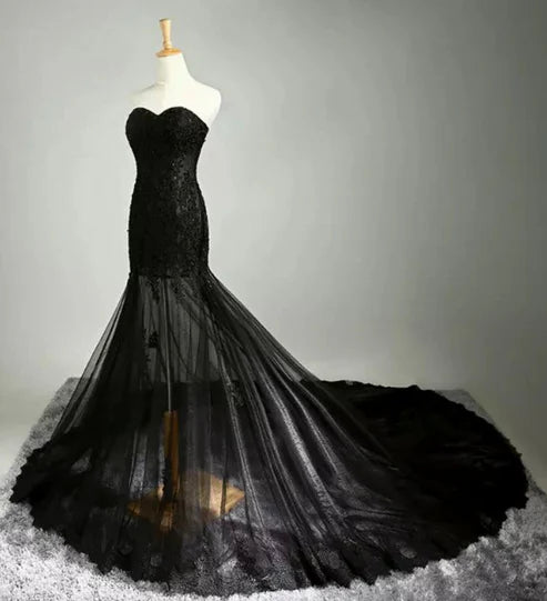 A-line Strapless Tulle Lace Floor Length Wedding Dress ﻿