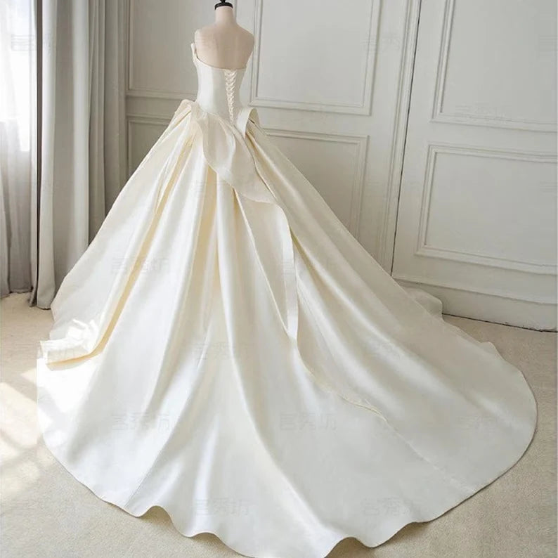 A-line Strapless Backless Satin Wedding Dress ﻿