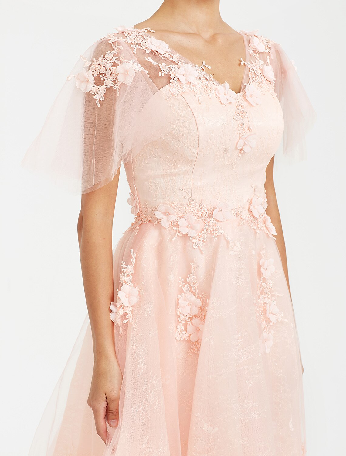 Full length view of the Weitese elegant short sleeve dress.
