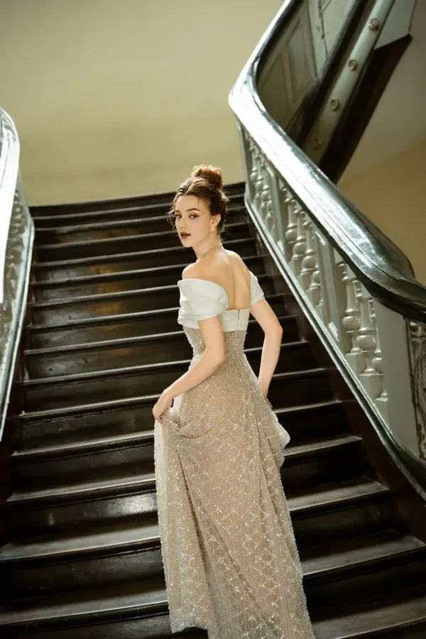 Robe Weitese A-line col asymétrique tulle longueur au sol robe longue sans manches élégante scintillante et brillante robe de bal dos nu 