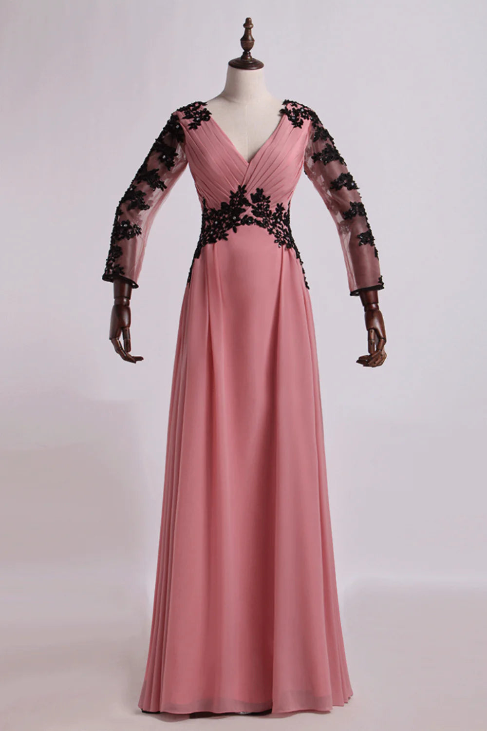 Weitese Dress A-line Dusty Pink V Neck Chiffon Long Sleeve Lace Applique Ruched Mother of the Bride Dress