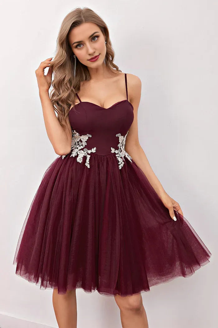 Weitese Dress A-line Spaghetti Straps Burgundy Short Prom Homecoming Dress With Applique