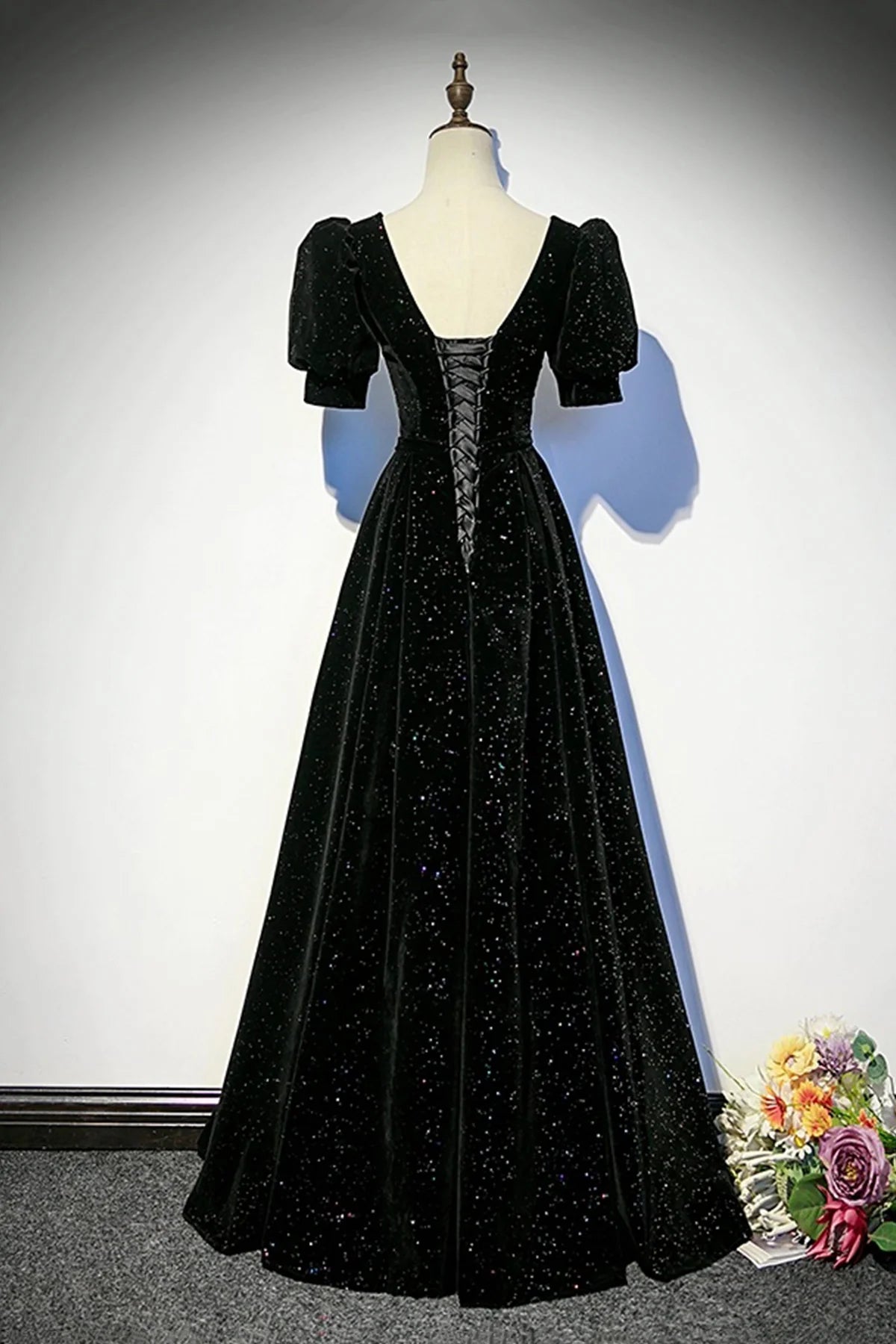 Vestido Weitese de terciopelo negro, largo, elegante, corte A, de noche, con cordones.