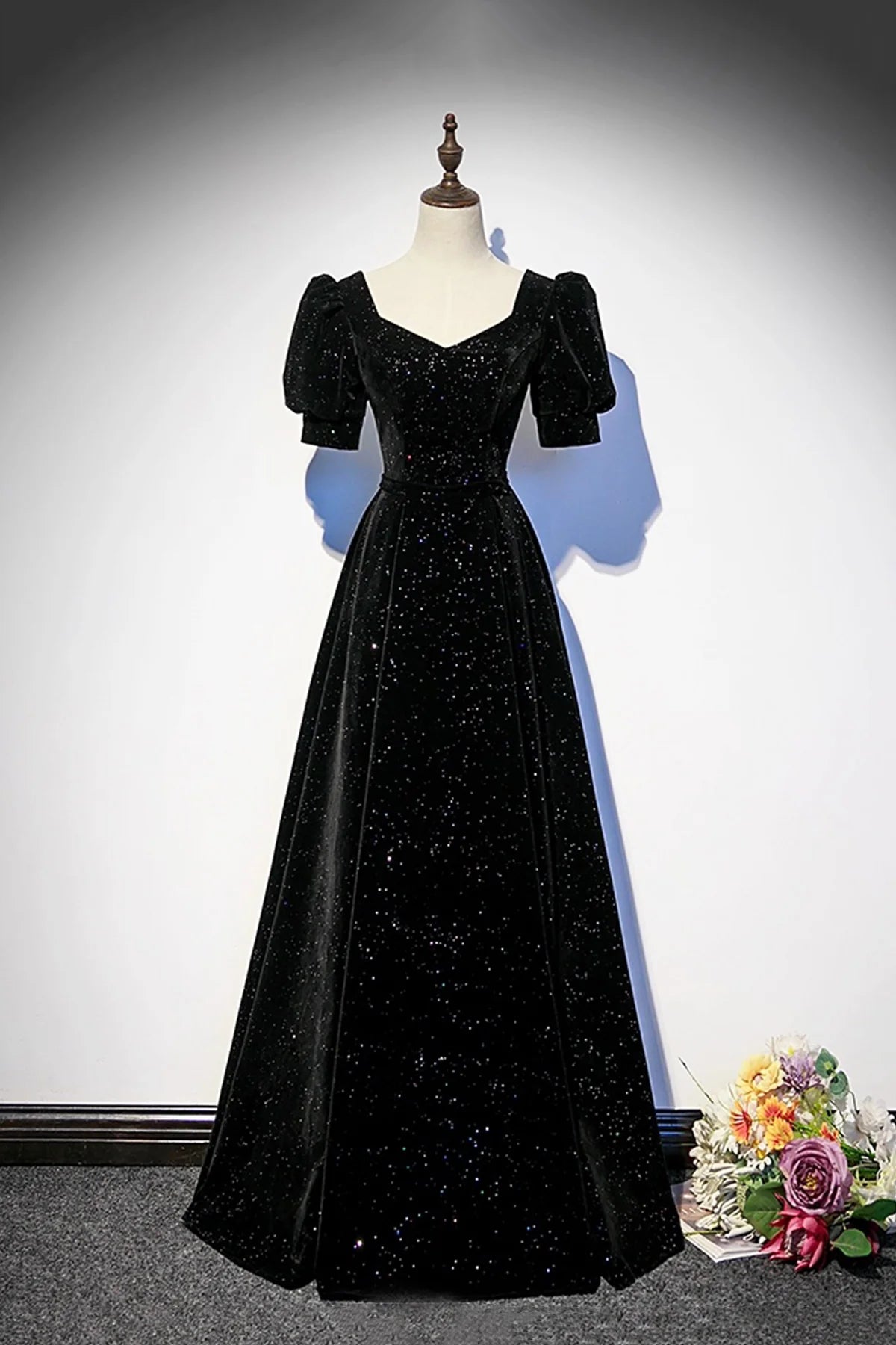 Vestido Weitese de terciopelo negro, largo, elegante, corte A, de noche, con cordones.