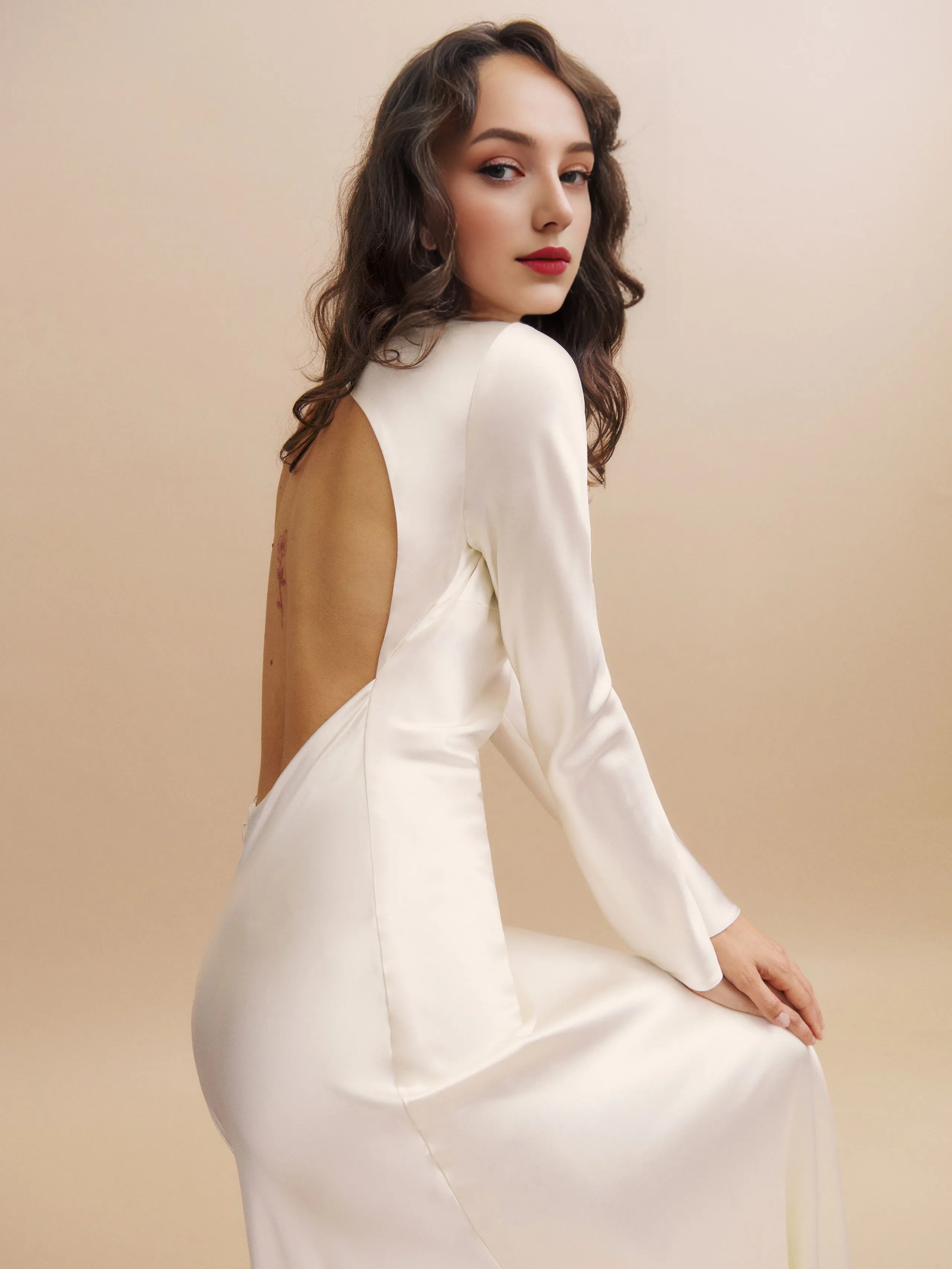 Weitese Dress Boat Neck Long Sleeve Satin Mermaid Wedding Dress Minimalist Sweep&Brush Train Backless Bride Dress