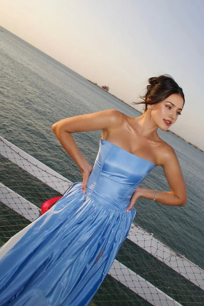Robe Weitese charmante robe trapèze bustier en satin bleu, robe de bal fendue sur le devant 