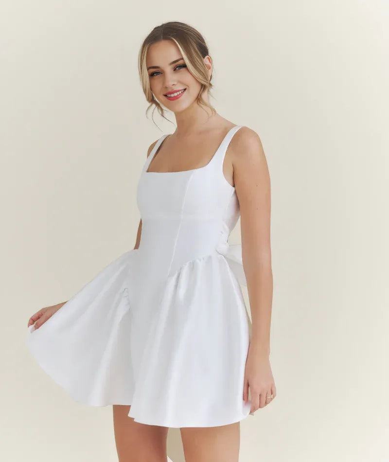 Weitese Dress Charming Satin Bow Back Pleated Dress Mini Dress White A-Line Sleeveless Homecoming Dress
