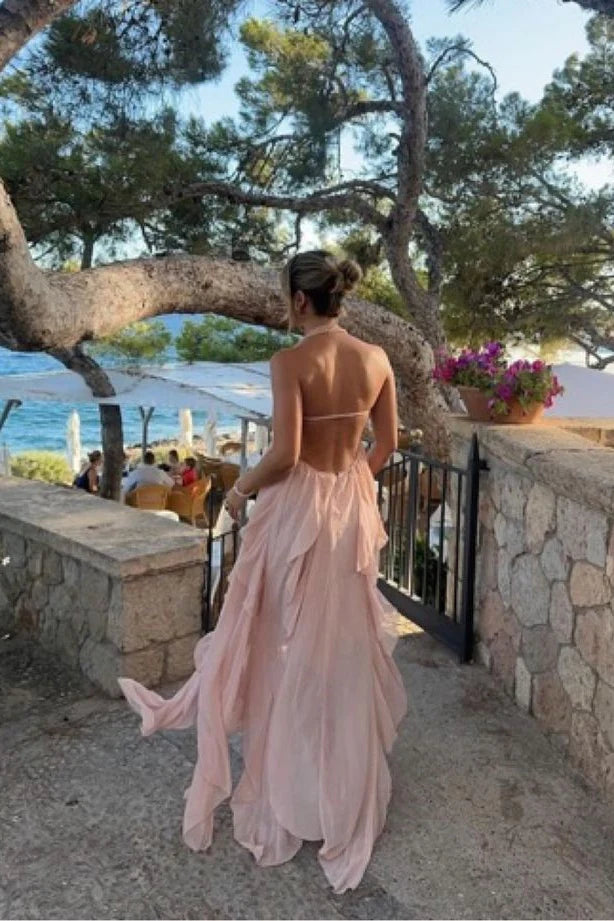 Vestido elegante de fiesta largo rosa con cuello halter, corte A y volantes de Weitese 