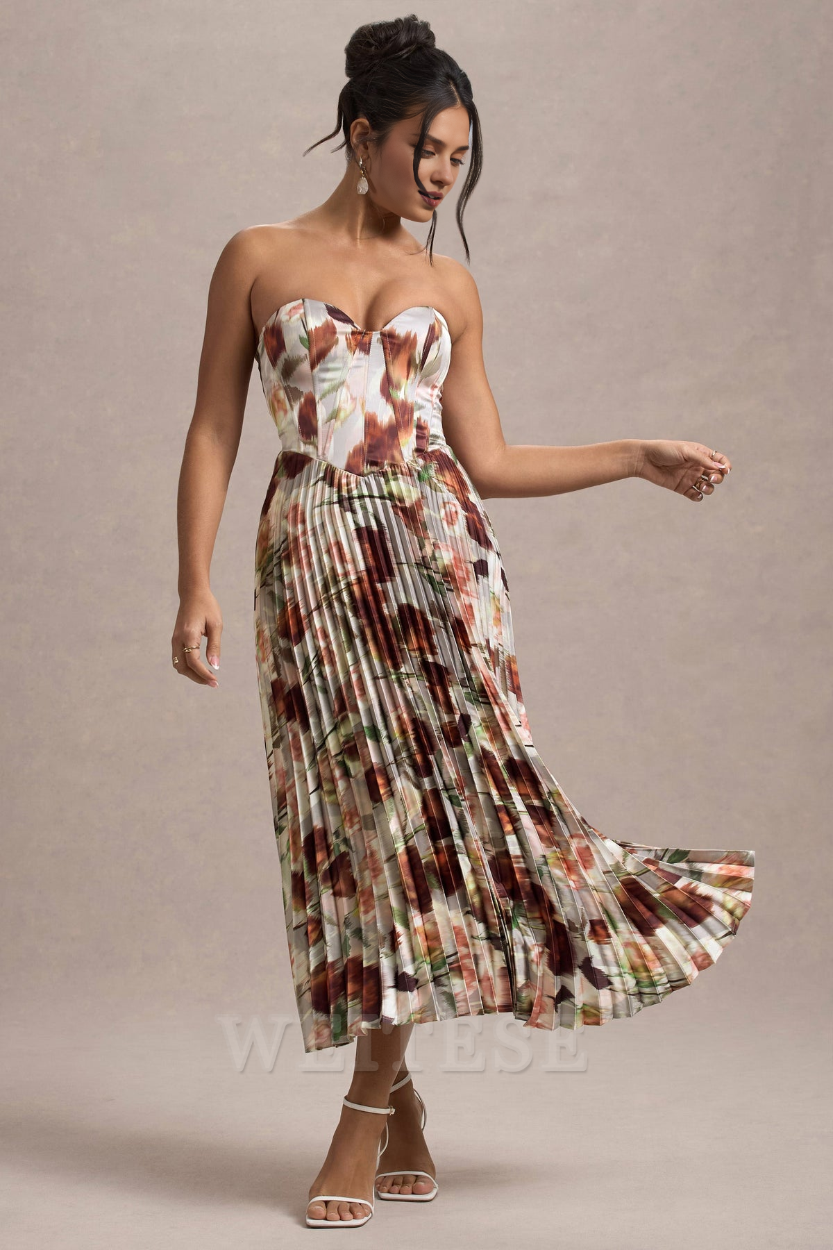 Robe Weitese Crème Imprimé Floral Satin Style Corset Robe Midi Robe de Bal Robe de Demoiselle d'Honneur Col en Coeur A-line Conte de Fées À Lacets 