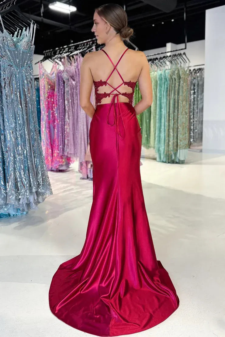 Robe de bal sirène en satin rouge foncé avec col en V et appliques