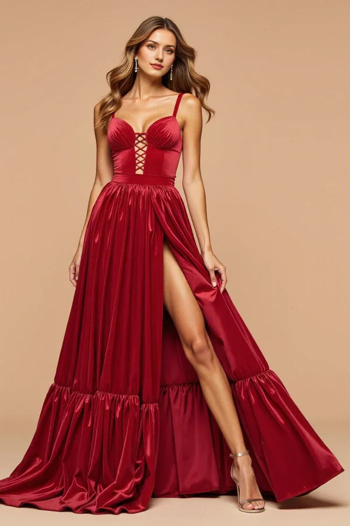 Robe Weitese rouge foncé trapèze en satin plissé sans manches avec découpes et dos nu 