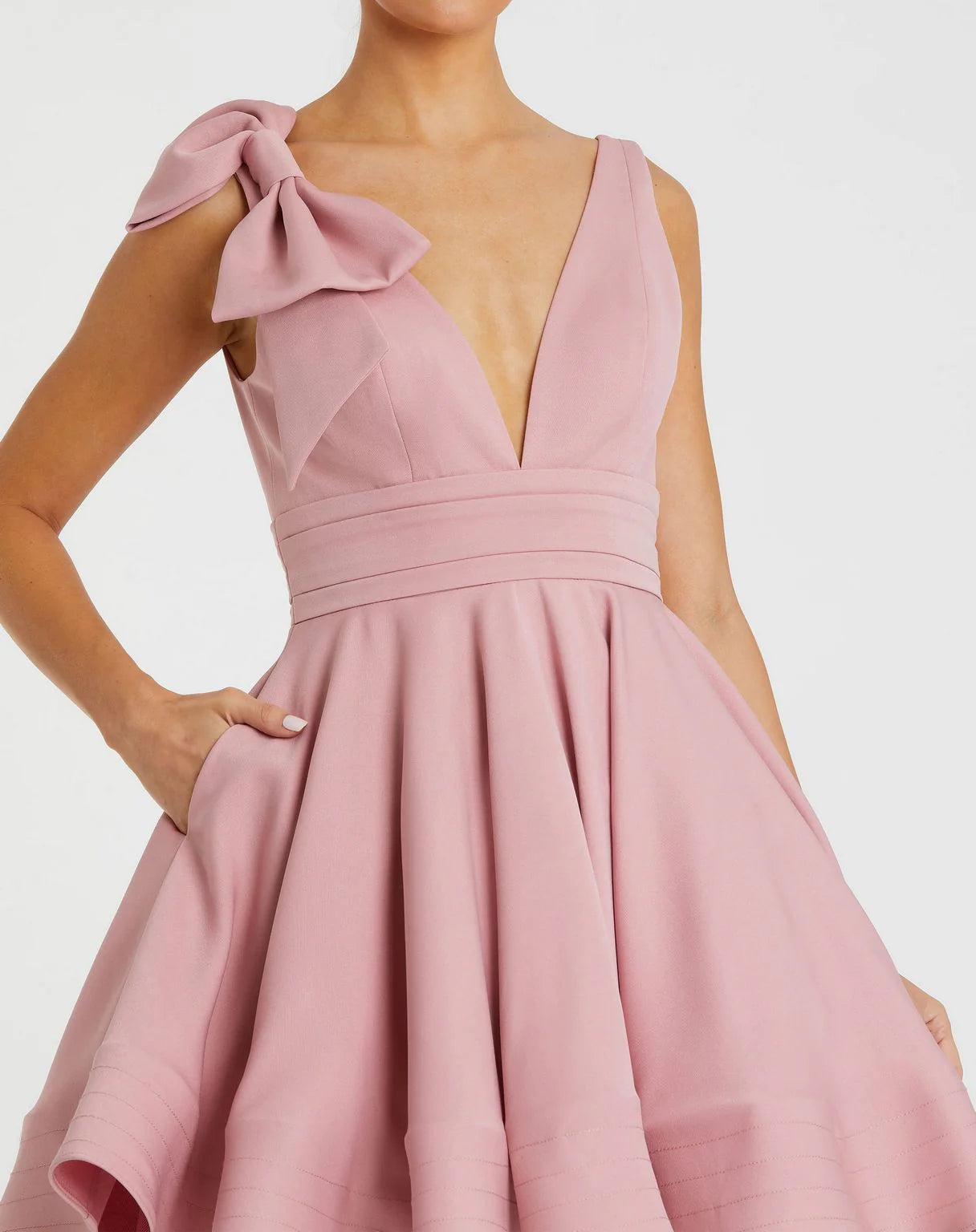 Weitese Dress Deep V Neck Sleeveless Mini Dress Homecoming Dress Birthday/Graduations/ Cocktail Dresses With Bow