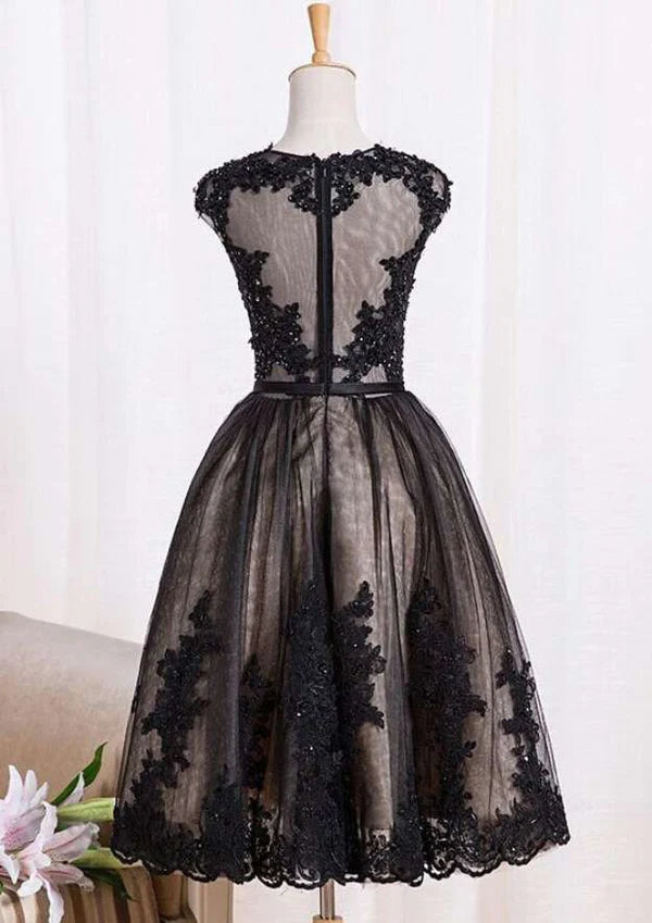 Weitese Dress Elegant A-line Princess Illusion Neck Sleeveless Tea-Length Lace Homecoming Dress Appliqued Back Zip Prom Dress