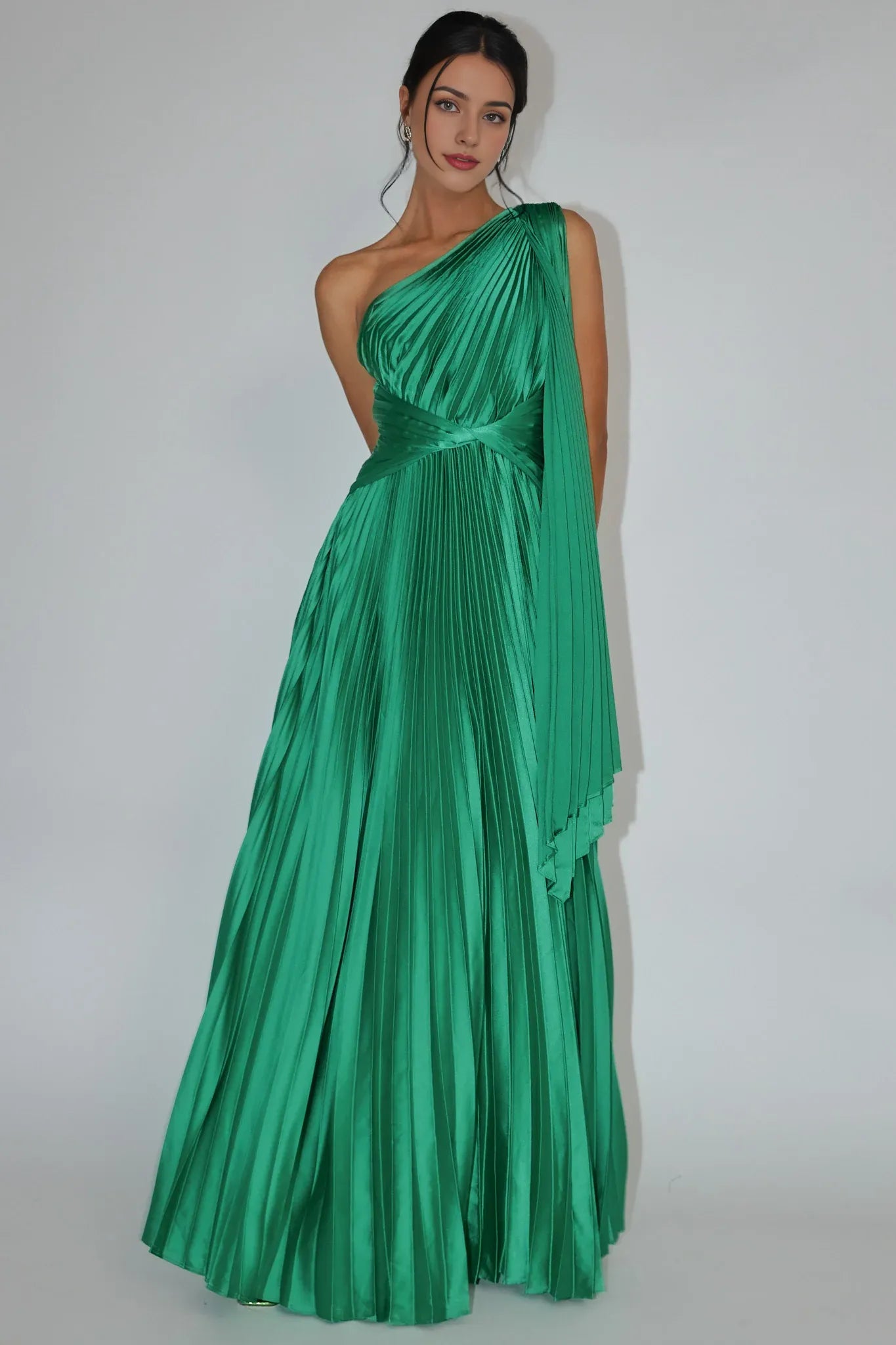 Vestido elegante de satén verde esmeralda de Weitese, con escote de un solo hombro, plisado, envolvente, con faja y silueta hasta el suelo. 
