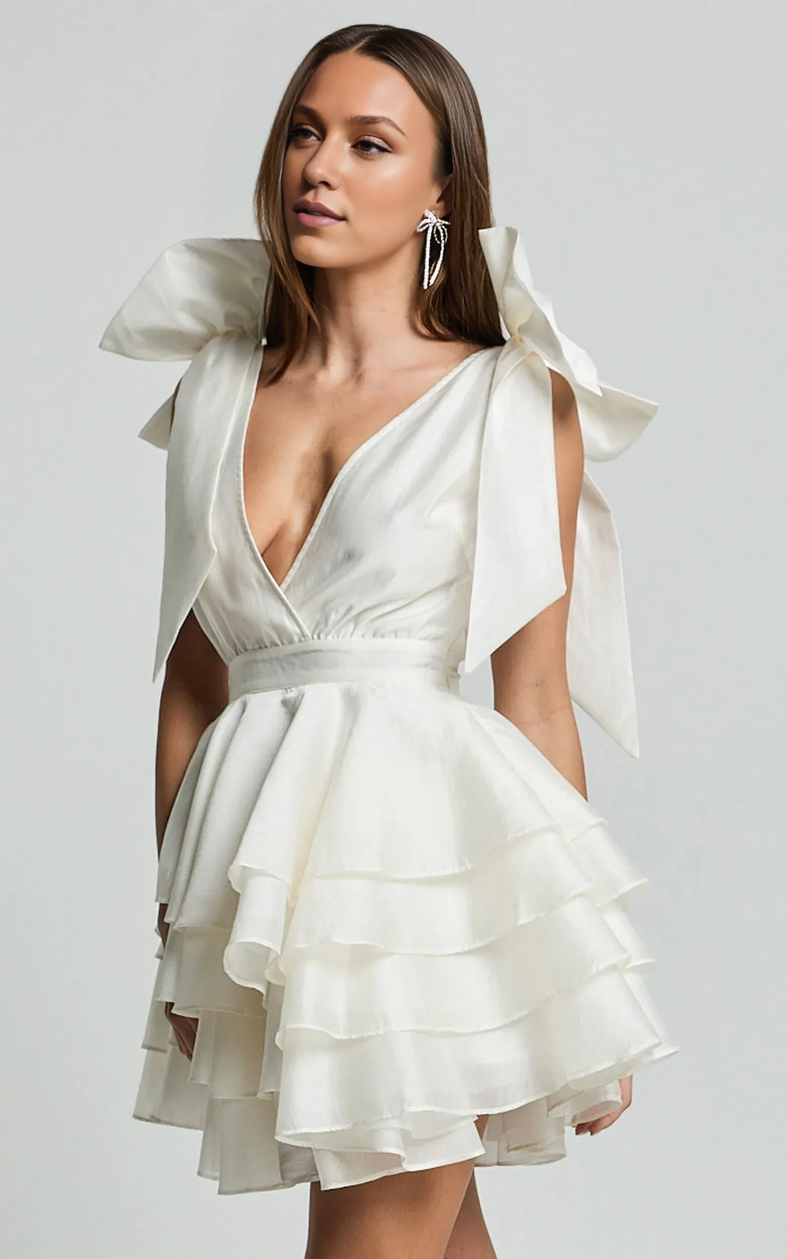 Weitese Dress Elegant Shoulder Tie Plunge Ruffle Mini Dress White A-Line Sleeveless Backless Homecoming Dress
