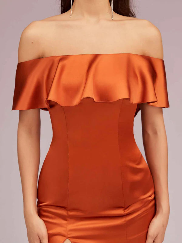 Robe de bal élégante en satin doux, épaules dénudées, style sirène, longue, style trompette, avec traîne et fente 