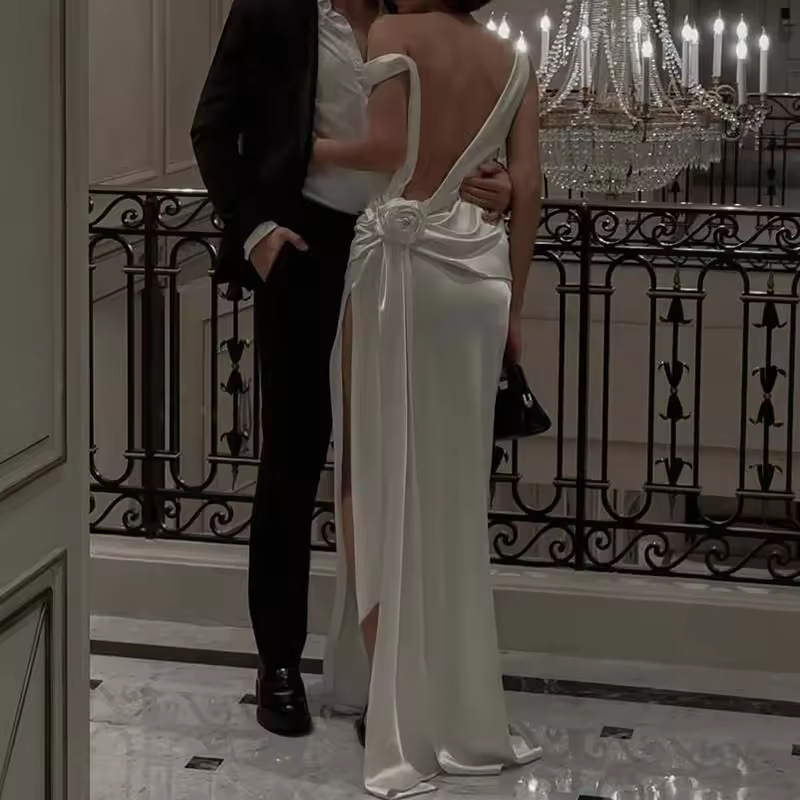 Robe Weitese élégante col en V sans manches en satin pour femme, tenue de soirée sexy fendue, ajourée, couleur unie, taille haute, drapée, longue 