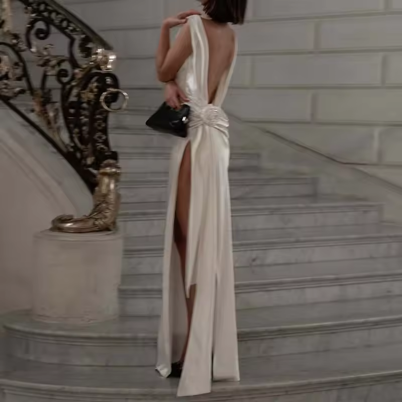 Robe Weitese élégante col en V sans manches en satin pour femme, tenue de soirée sexy fendue, ajourée, couleur unie, taille haute, drapée, longue 