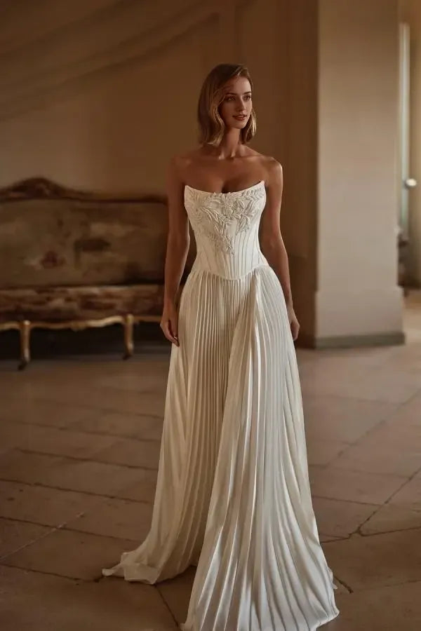 Weitese Dress Exquisite White Satin Strapless Sleeveless Maxi Dress Pleated Wedding Dress with Applique