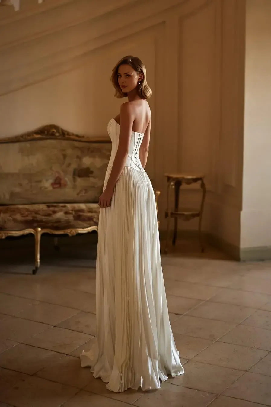 Weitese Dress Exquisite White Satin Strapless Sleeveless Maxi Dress Pleated Wedding Dress with Applique