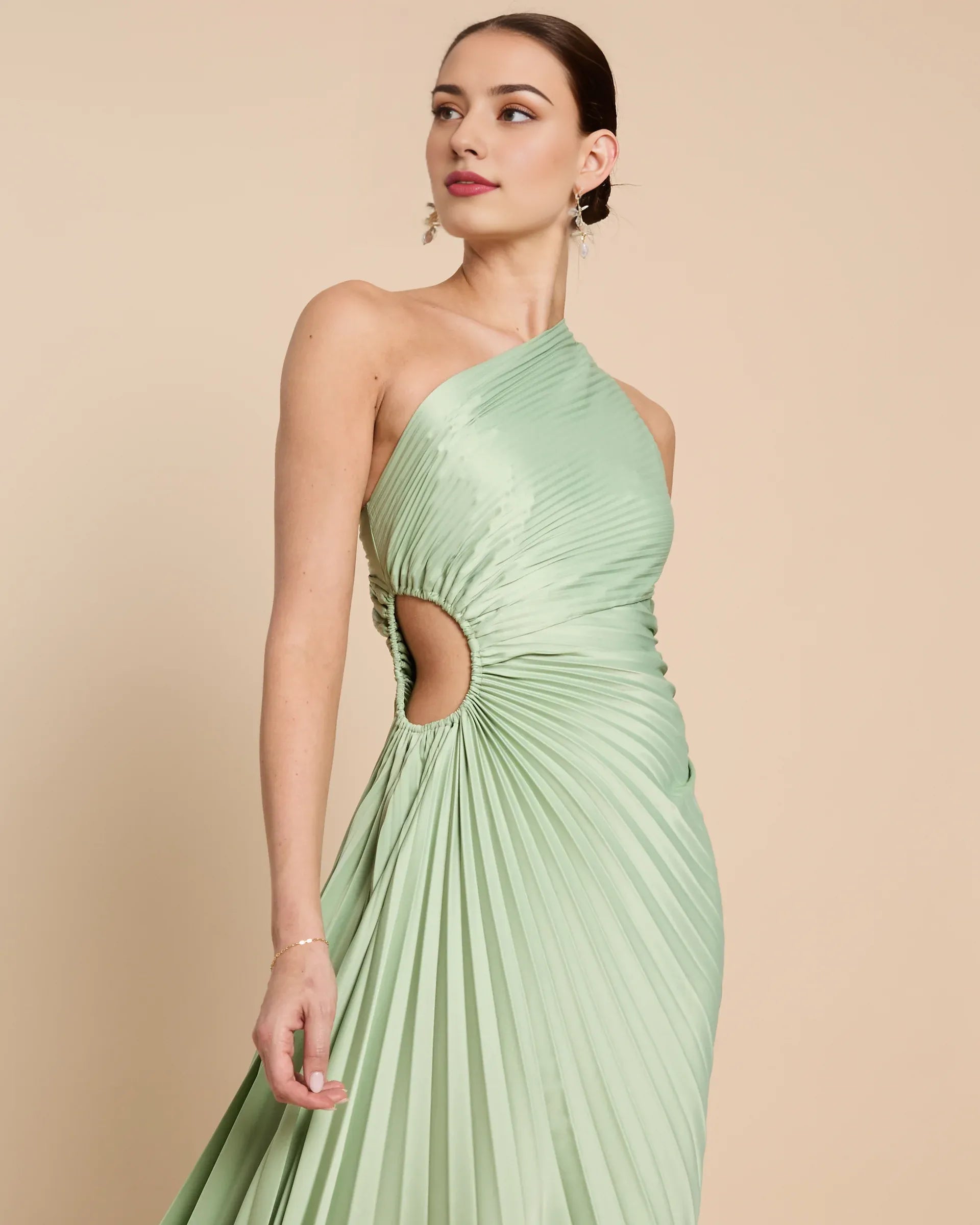 Robe de soirée tendance Weitese, asymétrique, sans manches, taille découpée, couleur unie, coupe trapèze 