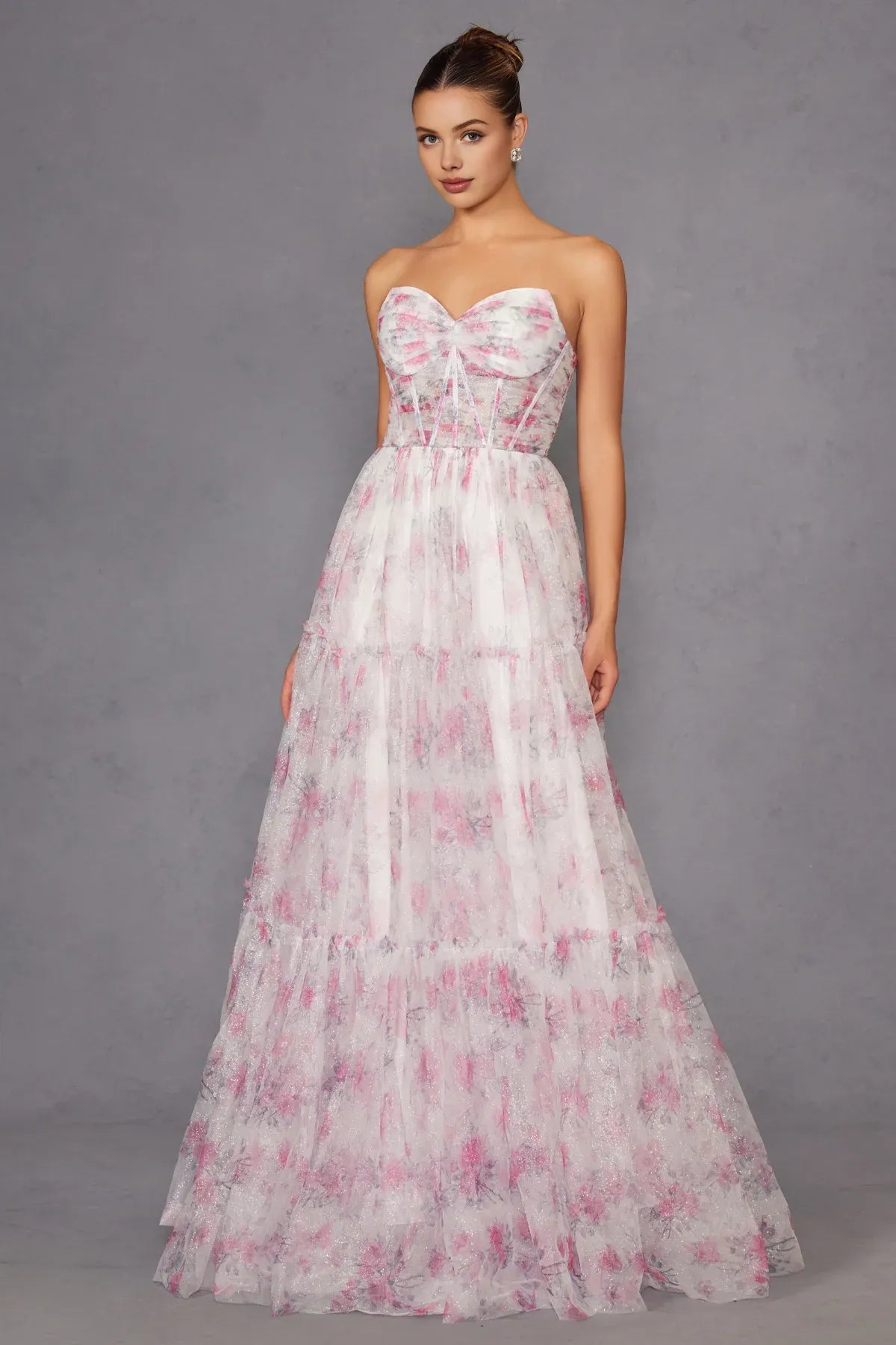Vestido largo de tul con estampado floral de Weitese, escote en forma de corazón sin tirantes, que captura una sofisticación de ensueño. Vestido de fiesta. 