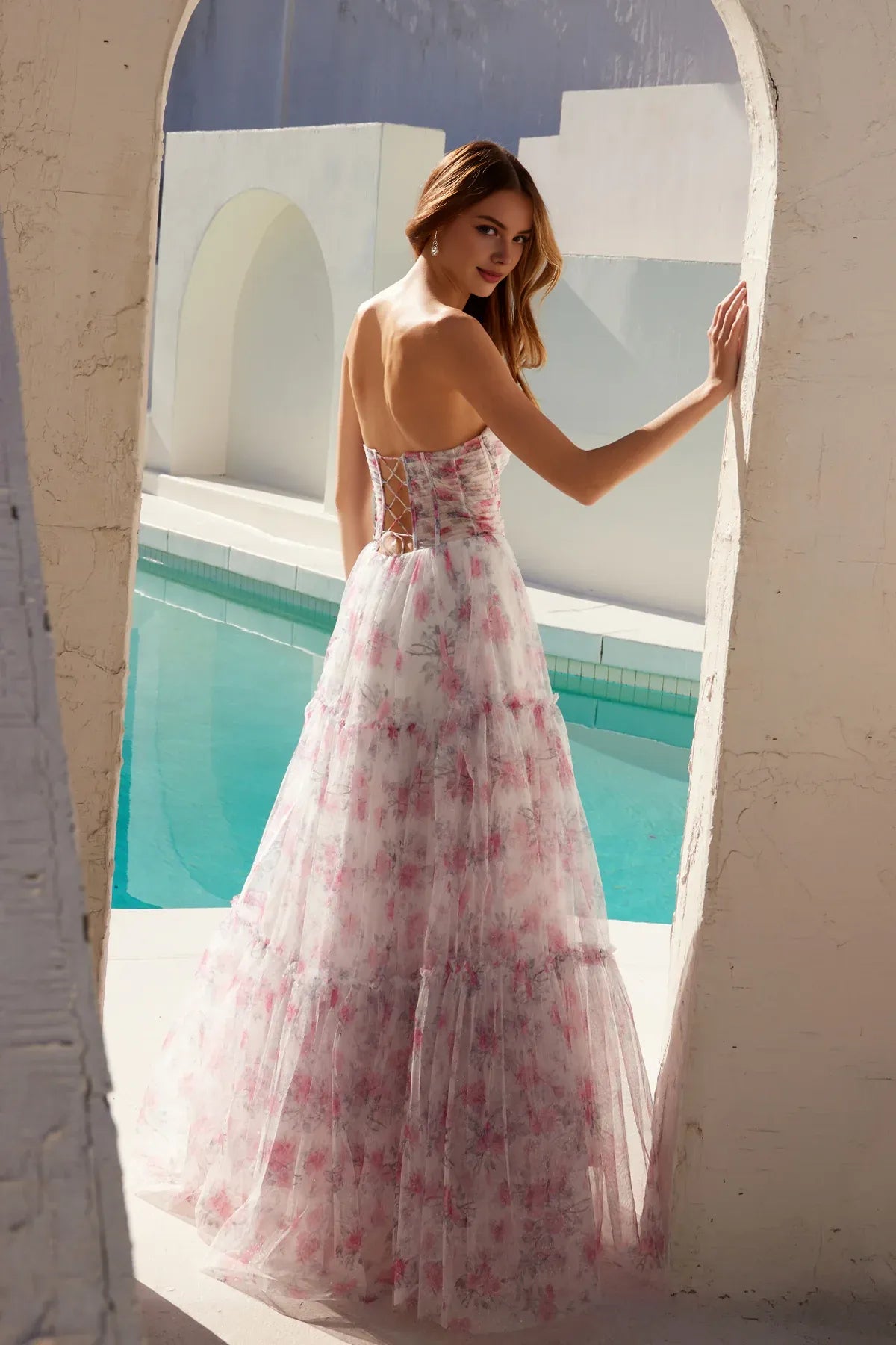 Vestido largo de tul con estampado floral de Weitese, escote en forma de corazón sin tirantes, que captura una sofisticación de ensueño. Vestido de fiesta. 