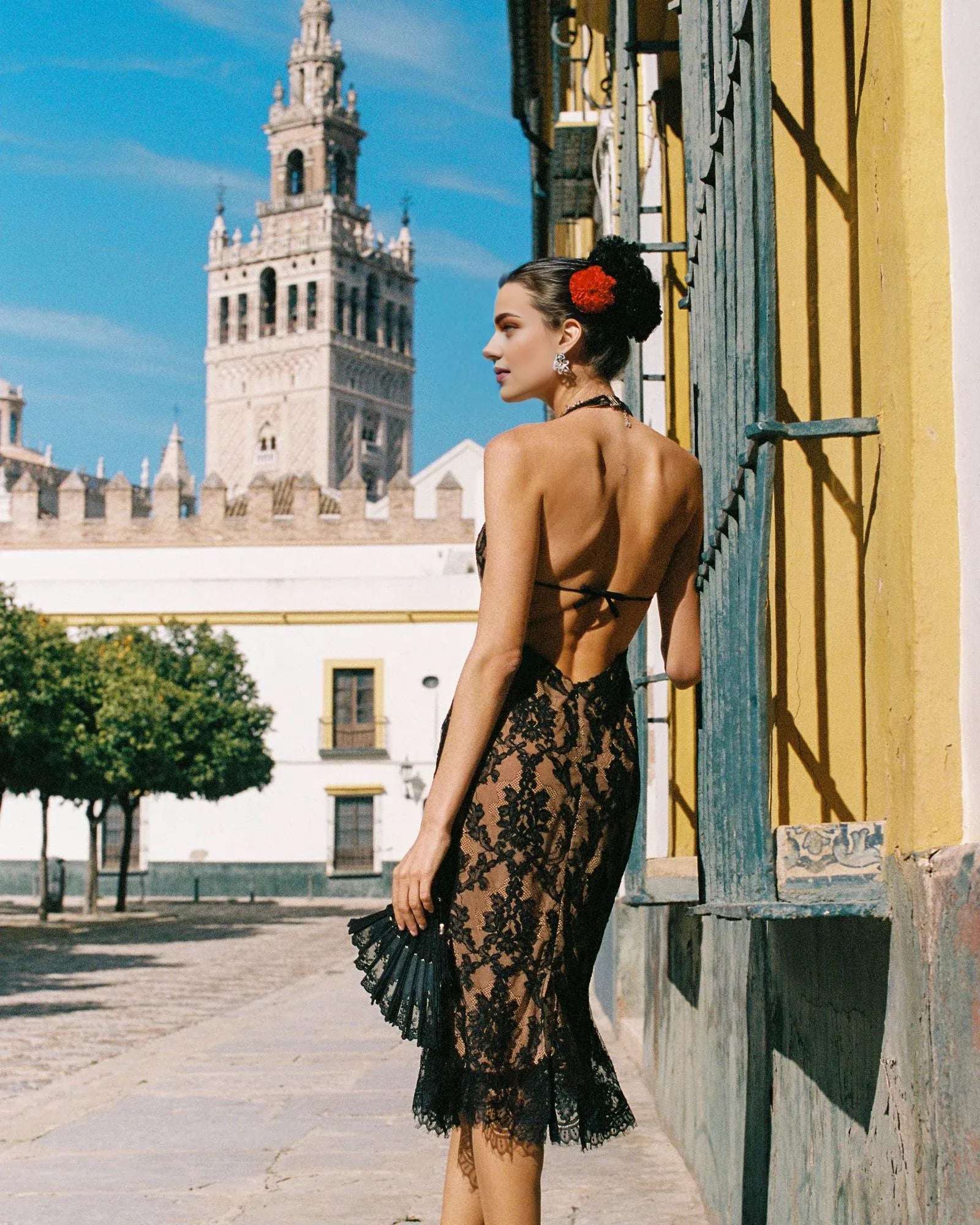 Weitese Dress Halter Cold Shoulder Mermaid Trumpet Sleeveless Prom Dress Black Lace Tea-Length