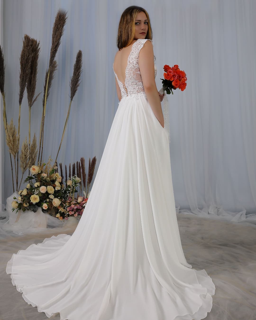 Weitese Dress Modern Backless Chiffon Wide Straps Deep V-neck Wedding Dress With Appliques Lace