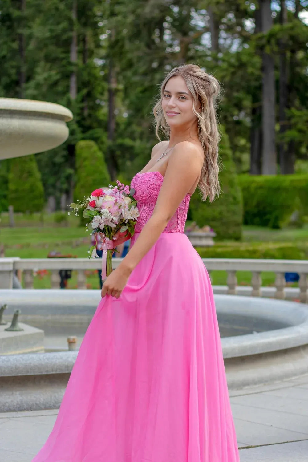 Robe Weitese rose sans bretelles en dentelle illusion avec appliques, robe trapèze, robe de bal en mousseline 