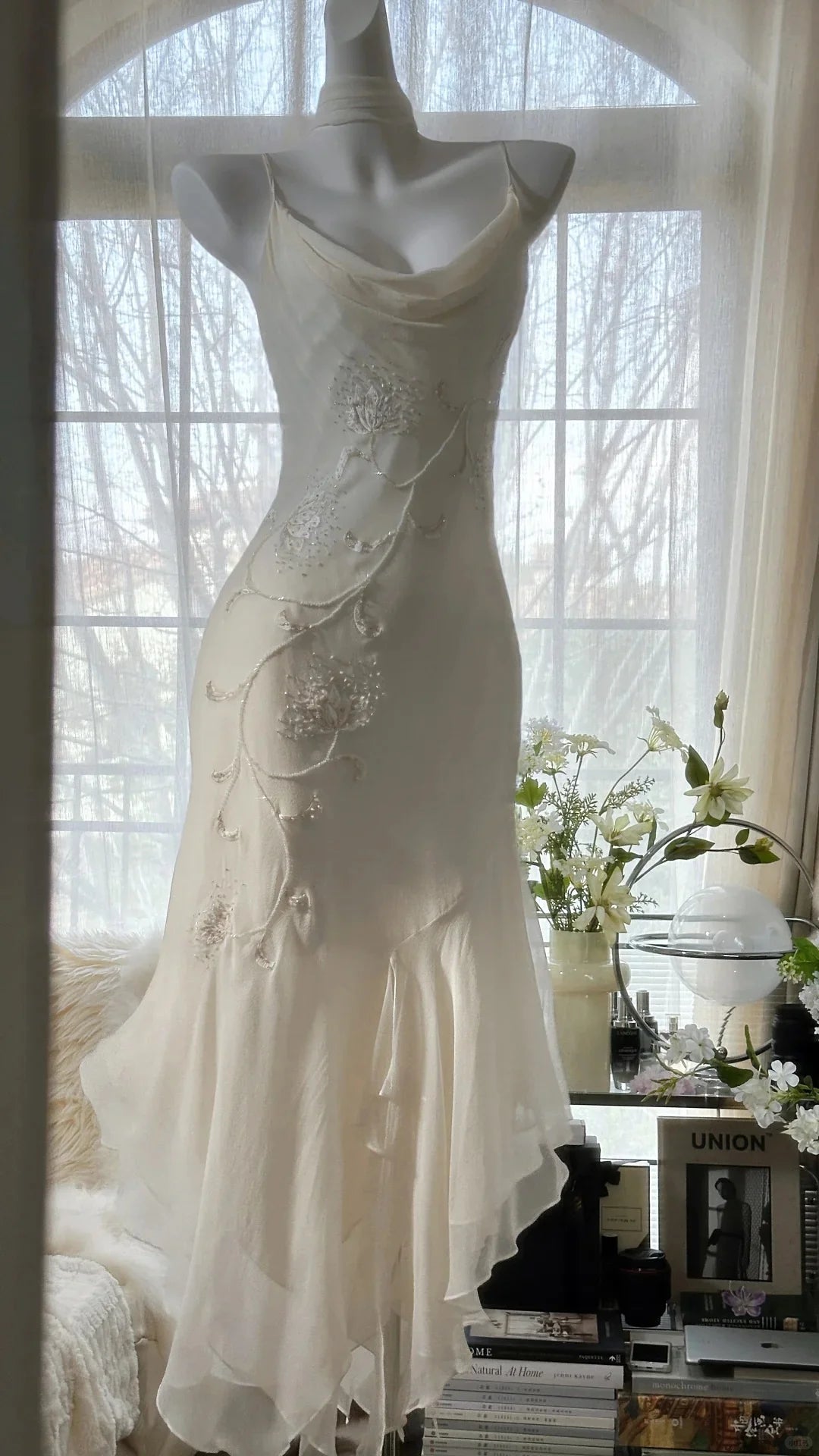 Weitese Dress Pure and Elegant Chiffon Spaghetti Strap Beaded V Back Mermaid Prom Dress