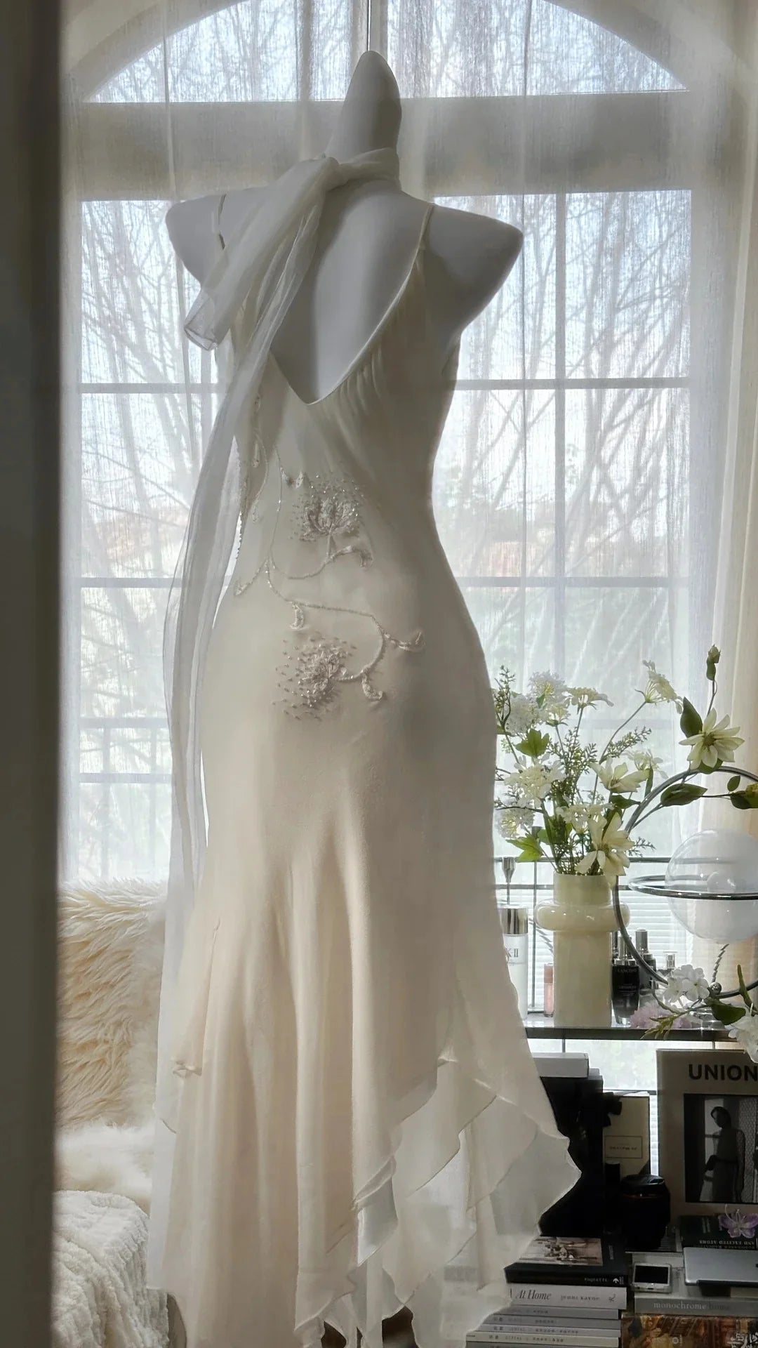 Weitese Dress Pure and Elegant Chiffon Spaghetti Strap Beaded V Back Mermaid Prom Dress