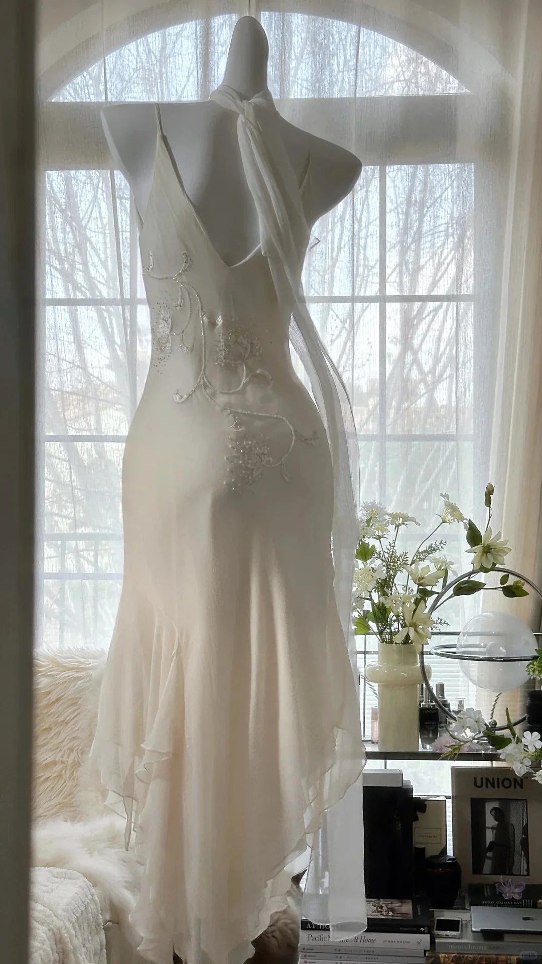 Weitese Dress Pure and Elegant Chiffon Spaghetti Strap Beaded V Back Mermaid Prom Dress