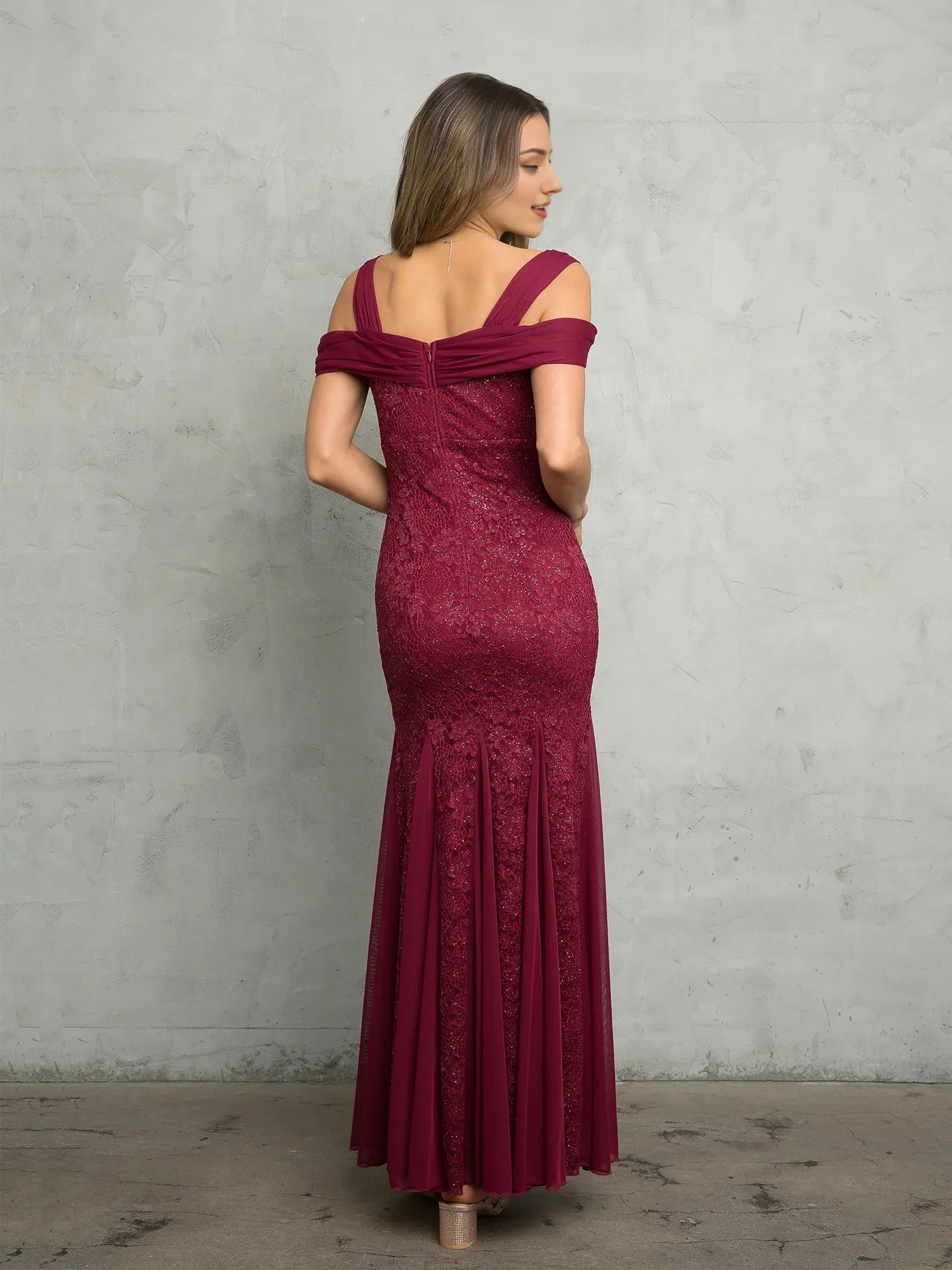 Weitese Dress Regular Straps Formal Zipper Up Prom Dress Sleeveless Floor Length Evening Dress With Lace Appliques