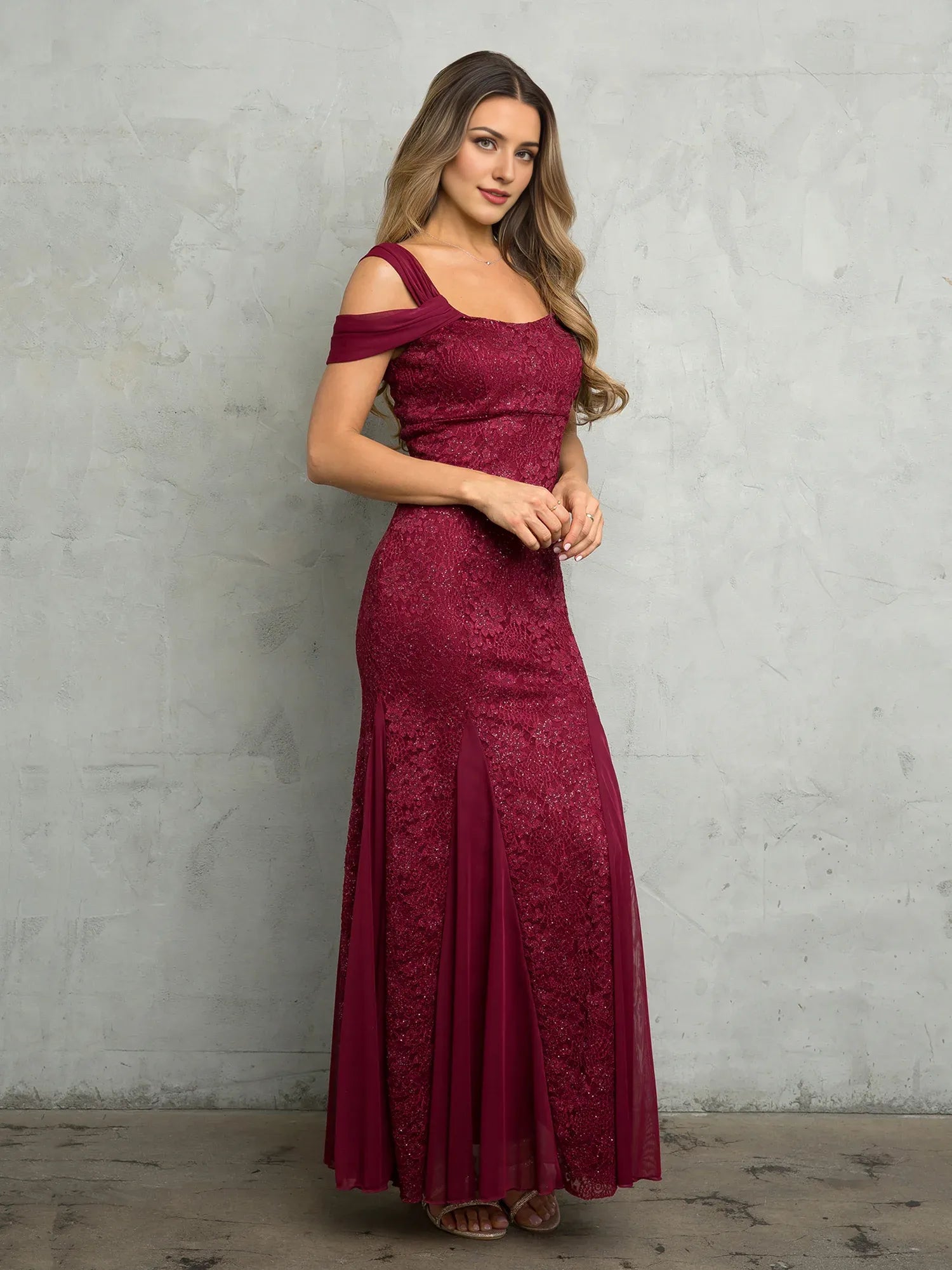 Weitese Dress Regular Straps Formal Zipper Up Prom Dress Sleeveless Floor Length Evening Dress With Lace Appliques