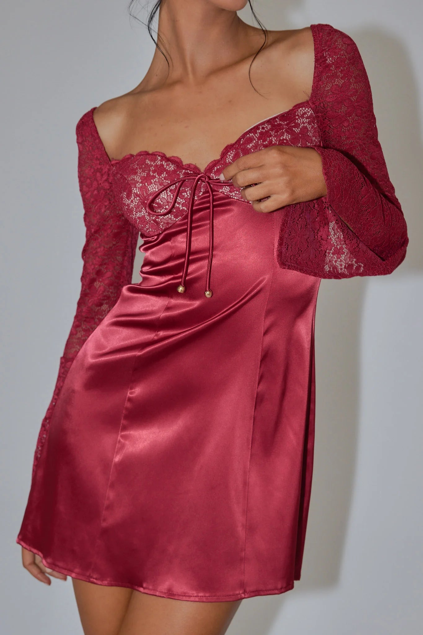 Weitese Dress Romantic Burgundy Satin Mini Dress Featuring Sweetheart Neck Lace Sleeves And Bow Tie Front Homecoming Dress