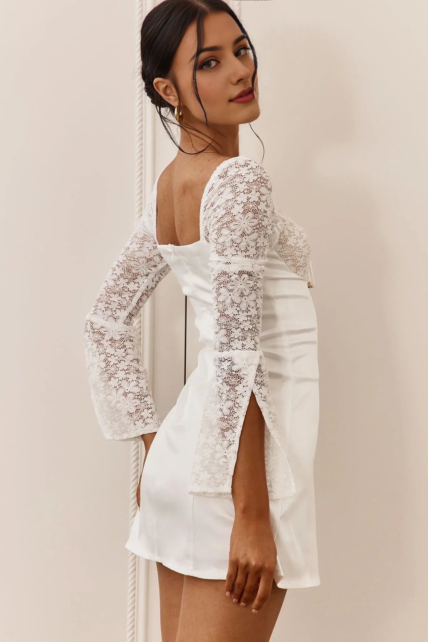 Weitese Dress Romantic Burgundy Satin Mini Dress Featuring Sweetheart Neck Lace Sleeves And Bow Tie Front Homecoming Dress