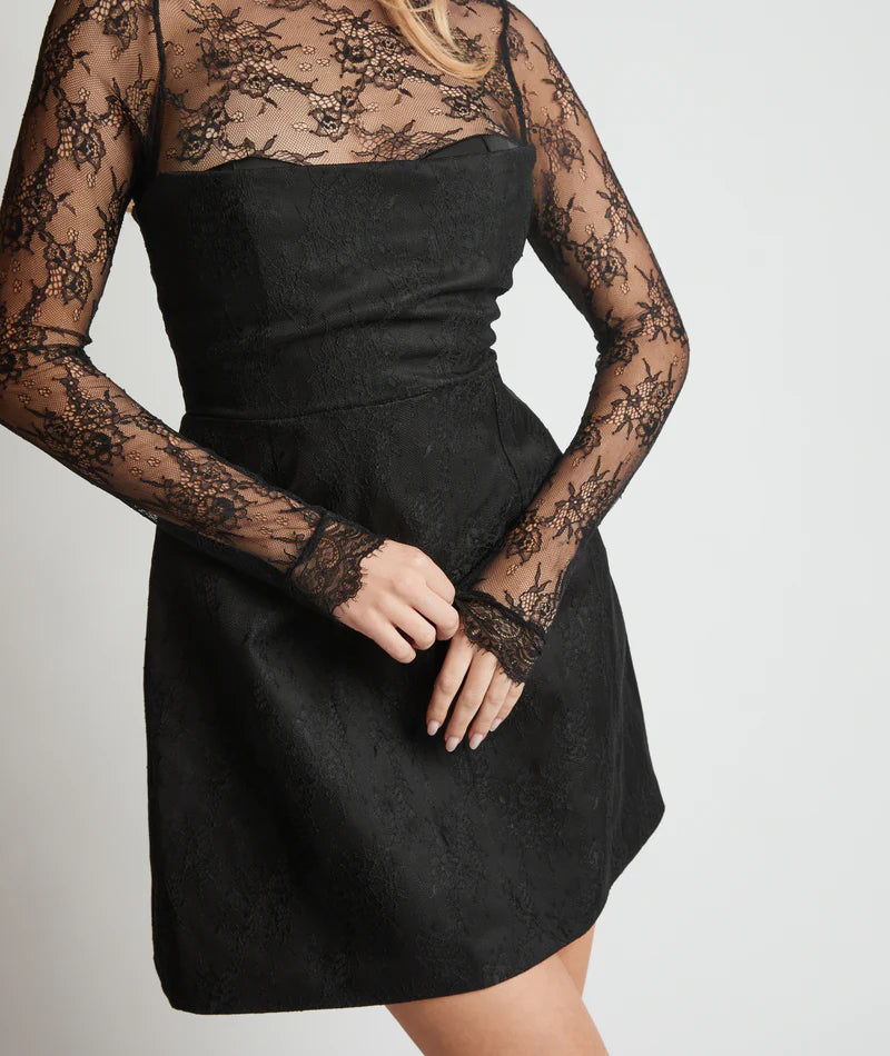 Weitese Dress Romantic Lace Long Sleeve Detail Mini Dress White A-Line High Neck Short Homecoming Dress